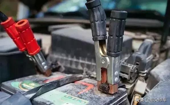 电动汽车无电救援_道路救援车没电怎么收费_汽车没电了救援服务